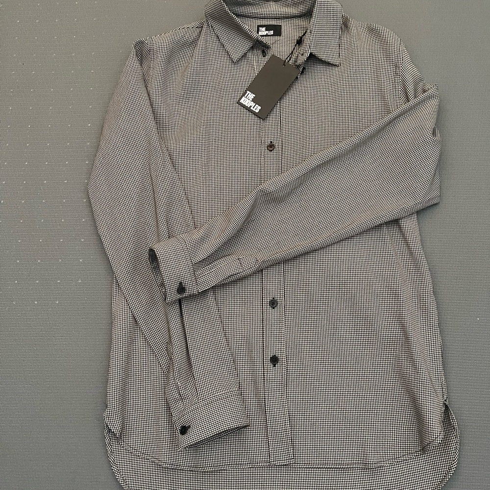 The Kooples, size 1, Eur 36, US size 4, menswear style, button down shirt.